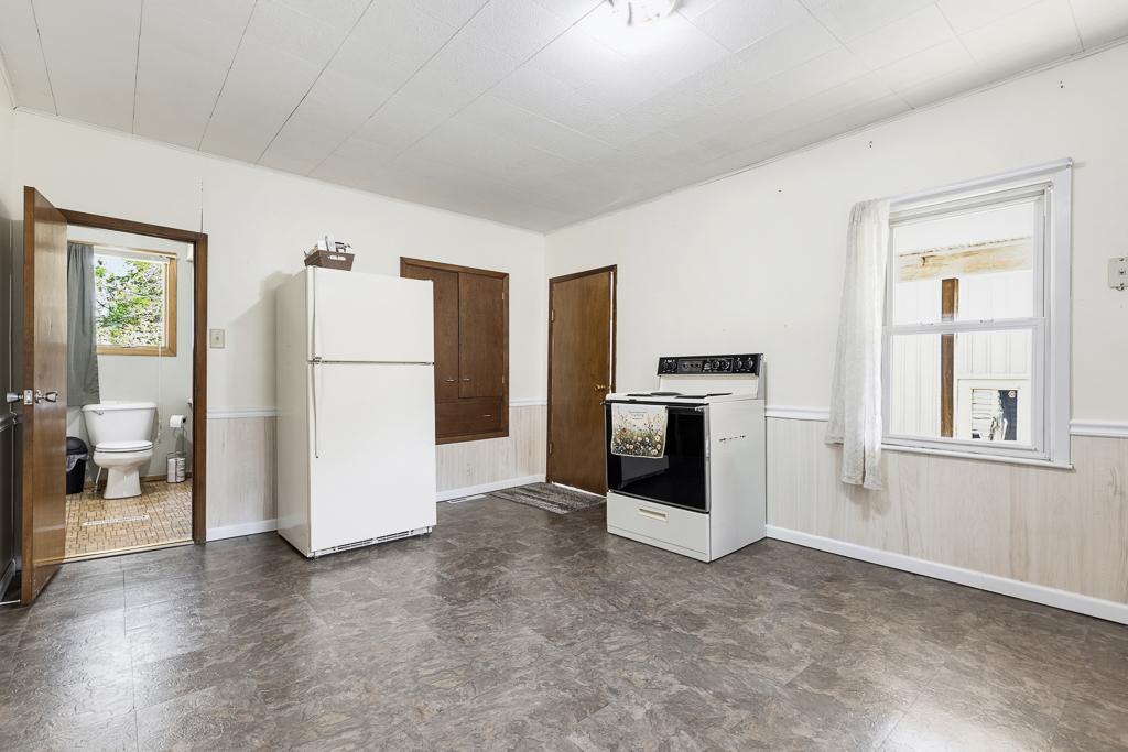 Back door to the rear entryway