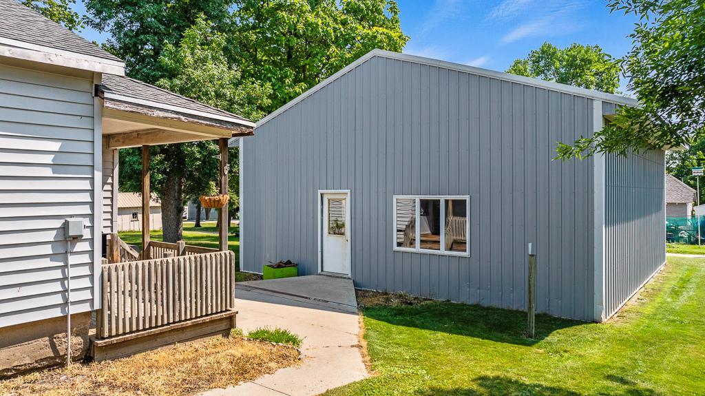 You'll appreciate the concrete pad leading from home to garage - helping to keep your feet and path clean!