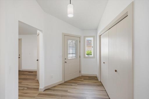 9136 Windsor Terrace, Minneapolis, MN 55443