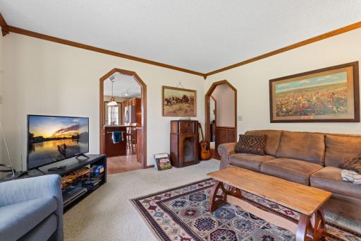 6 Lacosta Drive, Saint Paul, MN 55110