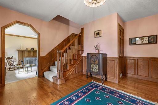 6 Lacosta Drive, Saint Paul, MN 55110