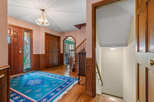 6 Lacosta Drive, Saint Paul, MN 55110