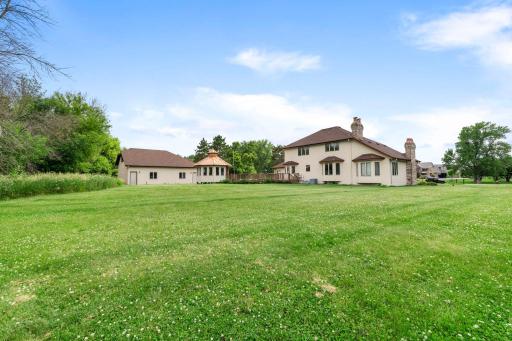 6 Lacosta Drive, Saint Paul, MN 55110