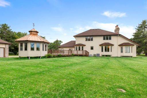 6 Lacosta Drive, Saint Paul, MN 55110