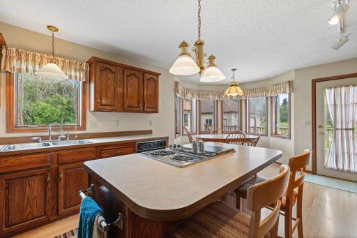 6 Lacosta Drive, Saint Paul, MN 55110
