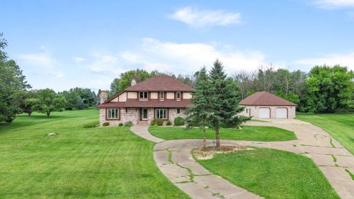 6 Lacosta Drive, Saint Paul, MN 55110