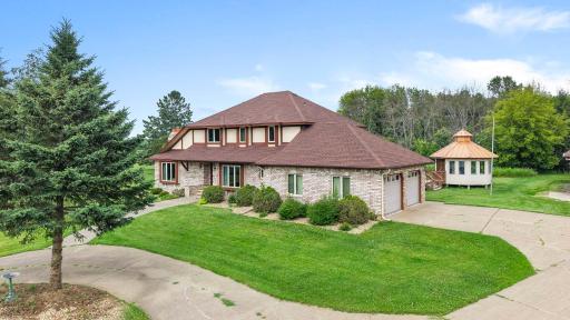 6 Lacosta Drive, Saint Paul, MN 55110
