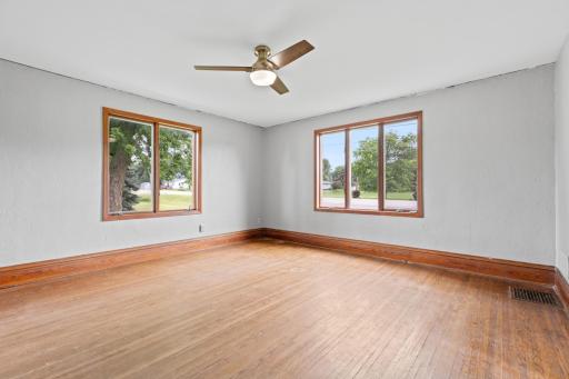 55570 State Highway 56, West Concord, MN 55985