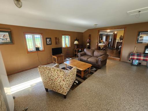 75842 115th Street, Le Roy, MN 55951