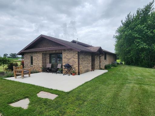 75842 115th Street, Le Roy, MN 55951