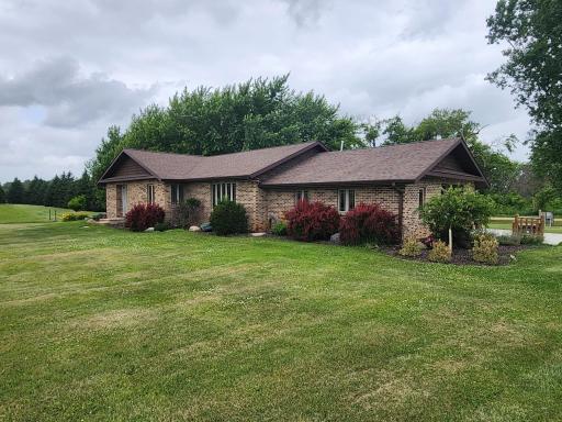 75842 115th Street, Le Roy, MN 55951