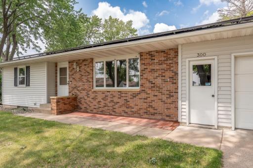 300 E Raven Street, Belle Plaine, MN 56011