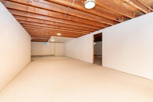 300 E Raven Street, Belle Plaine, MN 56011