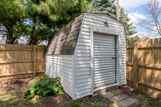 300 E Raven Street, Belle Plaine, MN 56011