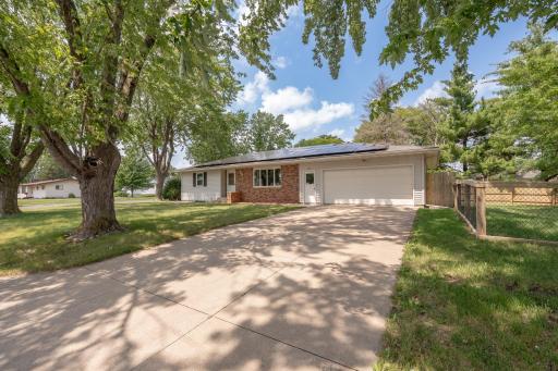 300 E Raven Street, Belle Plaine, MN 56011