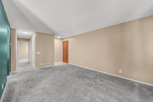 5 Crusader Avenue E, C, Saint Paul, MN 55118