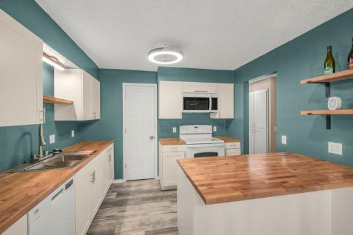 5 Crusader Avenue E, C, Saint Paul, MN 55118