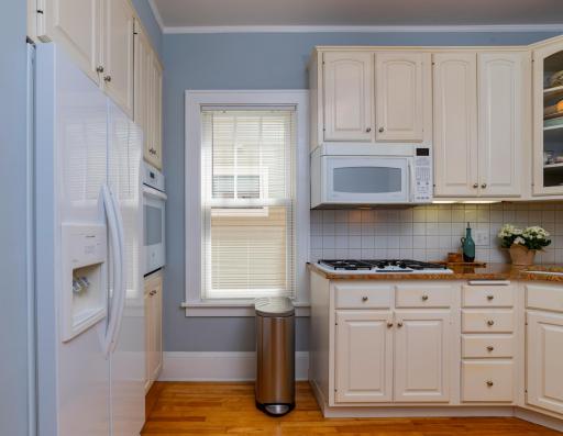 830 Lincoln Avenue, Saint Paul, MN 55105