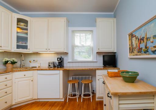 830 Lincoln Avenue, Saint Paul, MN 55105