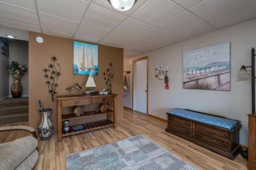 6105 Shamrock Drive, Madison Lake, MN 56063