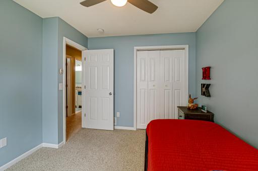 7572 Carillon Plaza W, Woodbury, MN 55125