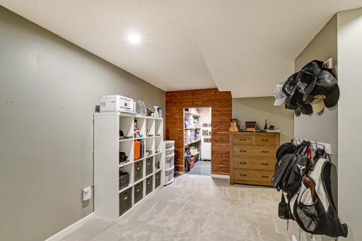 7572 Carillon Plaza W, Woodbury, MN 55125