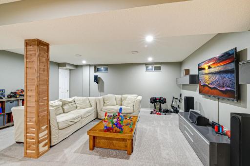 7572 Carillon Plaza W, Woodbury, MN 55125
