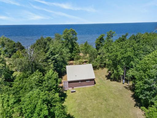 17067 S Highbanks Rd NE, Deer River, MN 56636