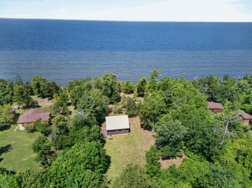 17067 S Highbanks Rd NE, Deer River, MN 56636