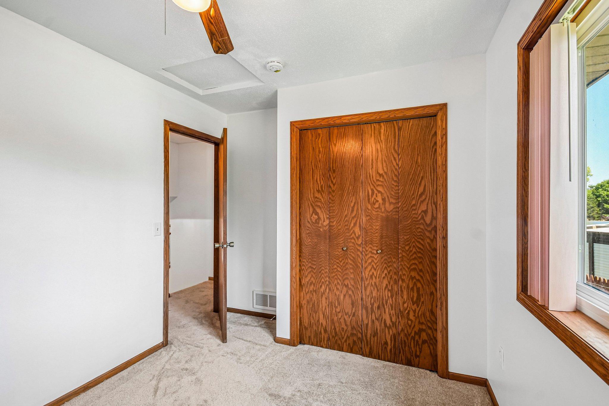 17-web-or-mls-3720 232nd Ave-S1407-017.jpg