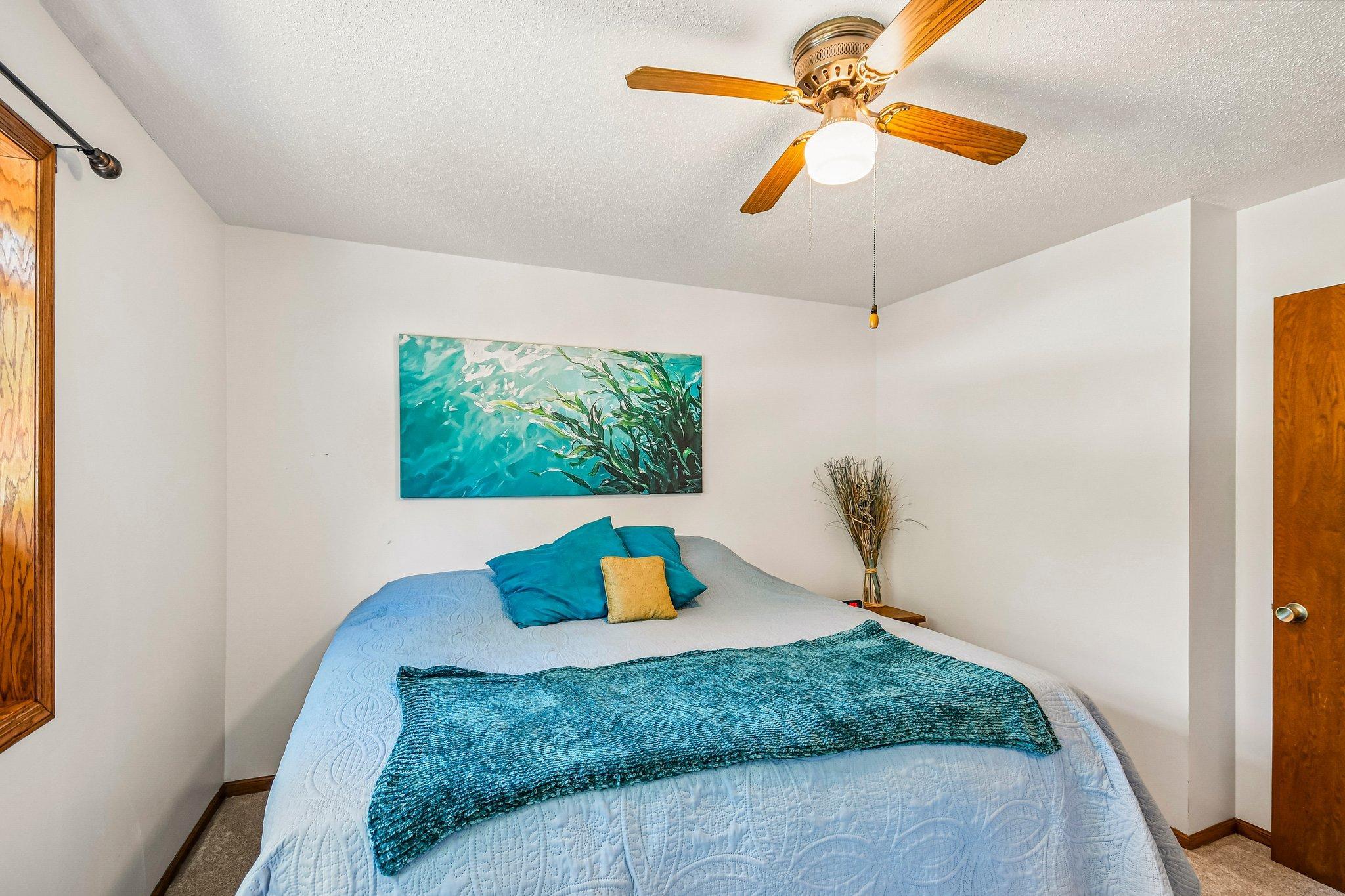 21-web-or-mls-3720 232nd Ave-S1407-021.jpg