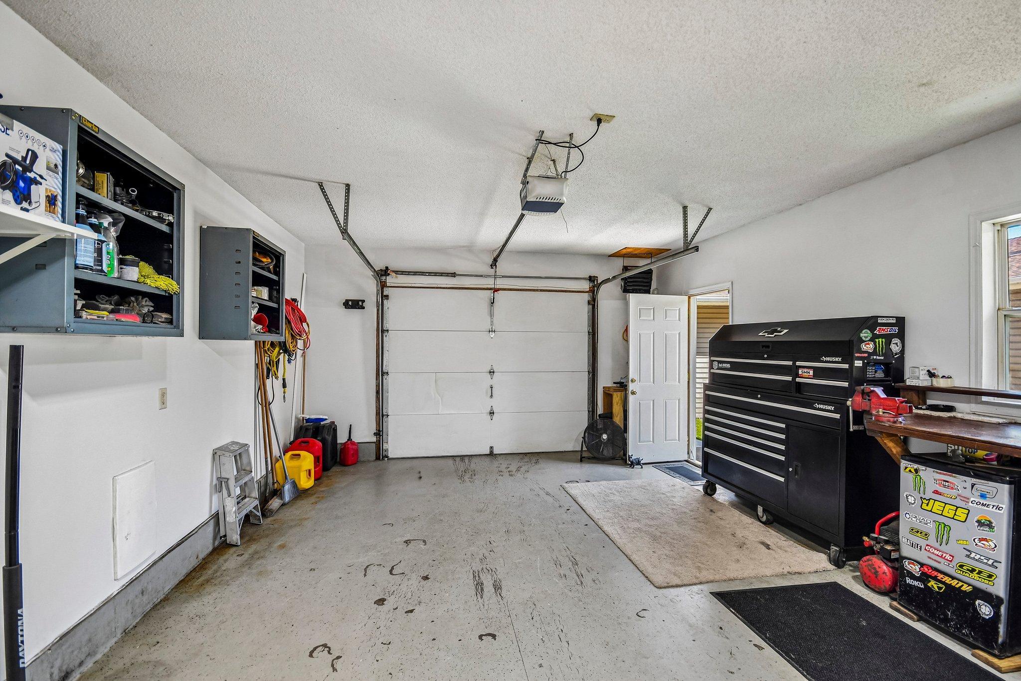 34-web-or-mls-3720 232nd Ave-S1407-034.jpg