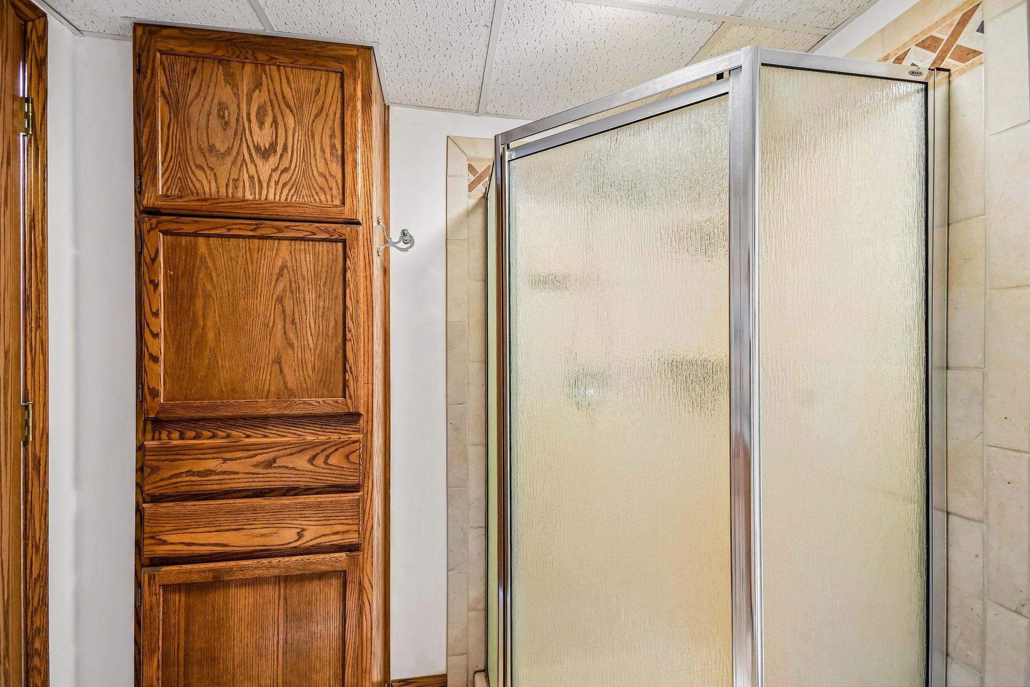 26-web-or-mls-3720 232nd Ave-S1407-026.jpg