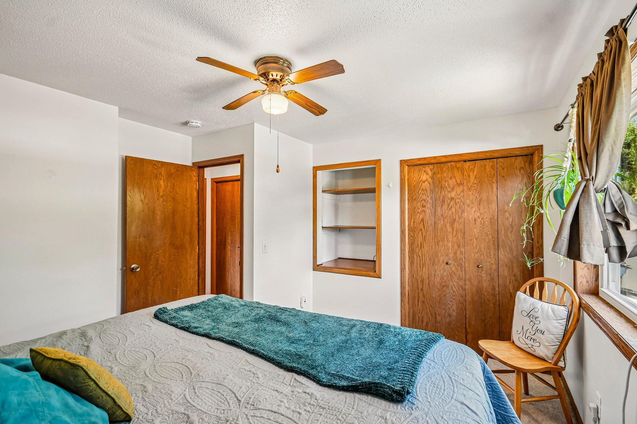 22-web-or-mls-3720 232nd Ave-S1407-022.jpg