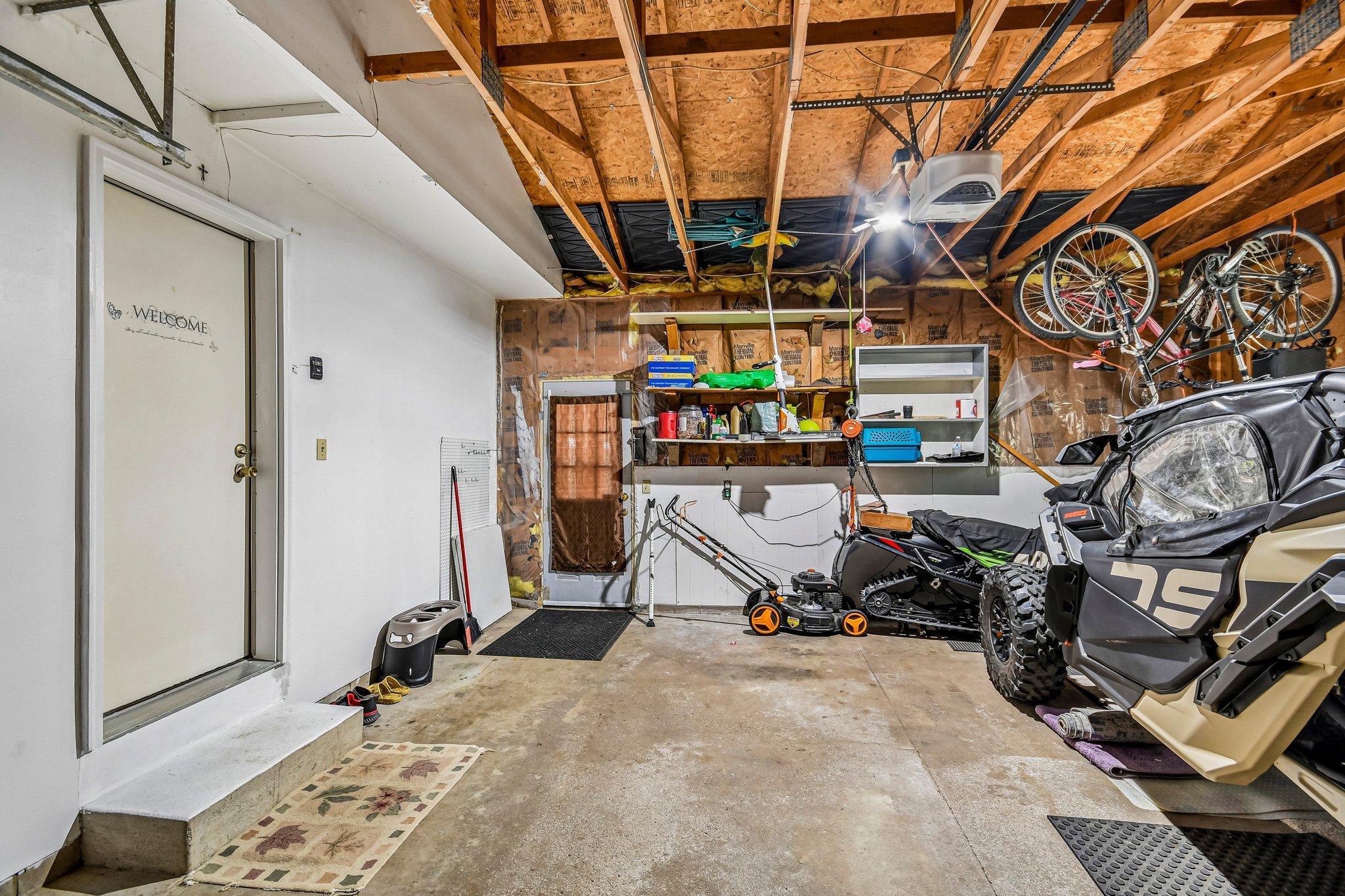 32-web-or-mls-3720 232nd Ave-S1407-032.jpg