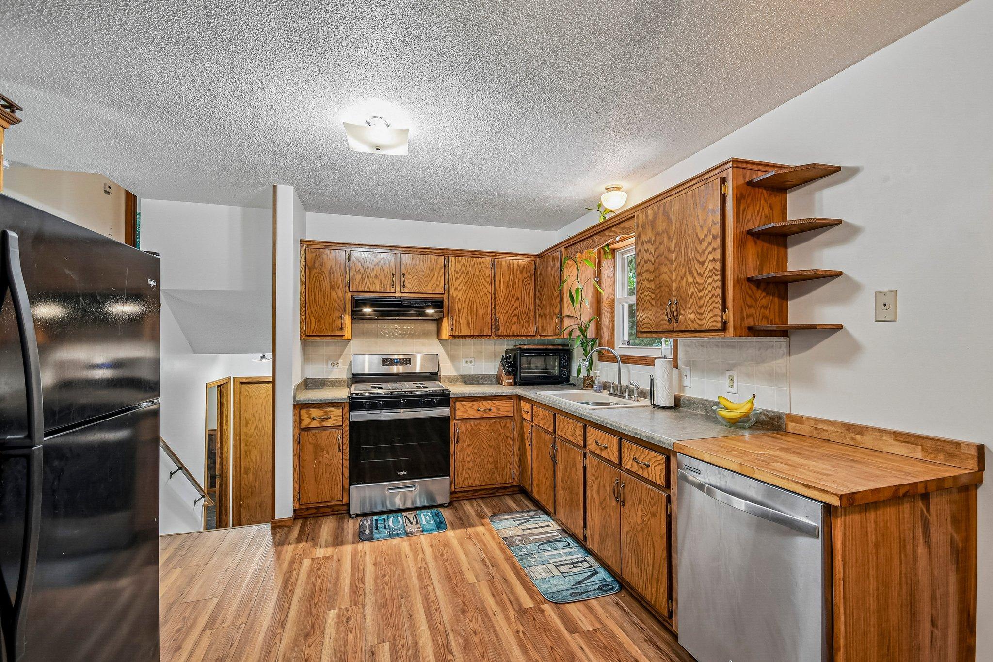 12-web-or-mls-3720 232nd Ave-S1407-012.jpg