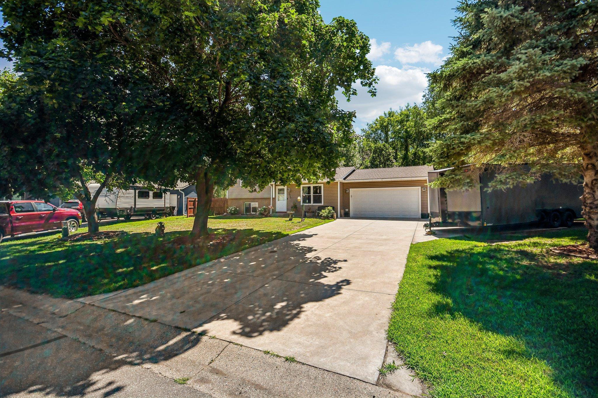 2-web-or-mls-3720 232nd Ave-S1407-002.jpg