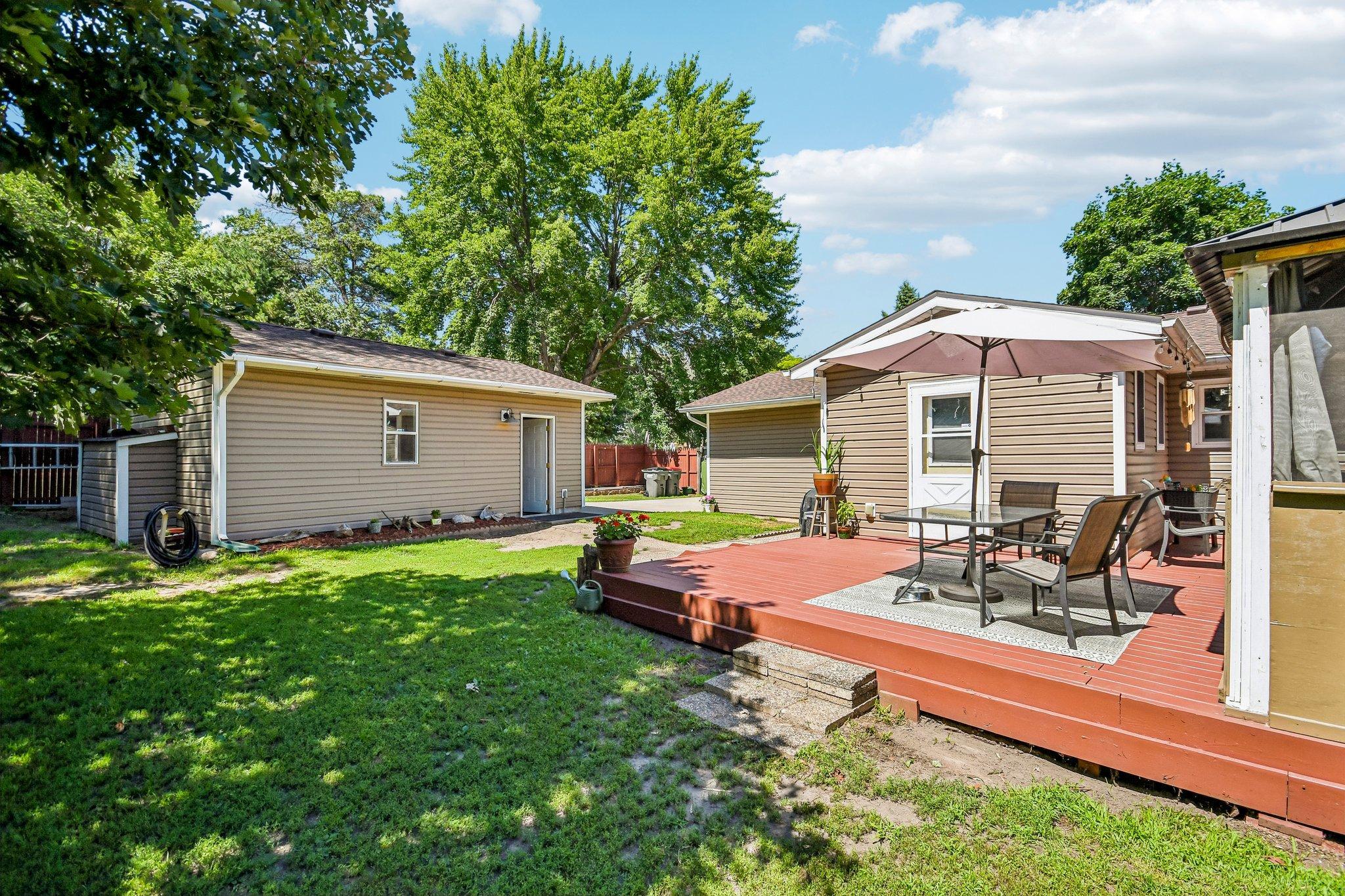 40-web-or-mls-3720 232nd Ave-S1407-040.jpg
