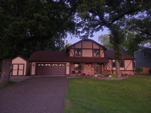 2480 Ariel Street N, Saint Paul, MN 55109