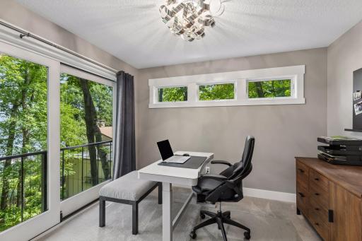 Your own office space with phenomenol view!