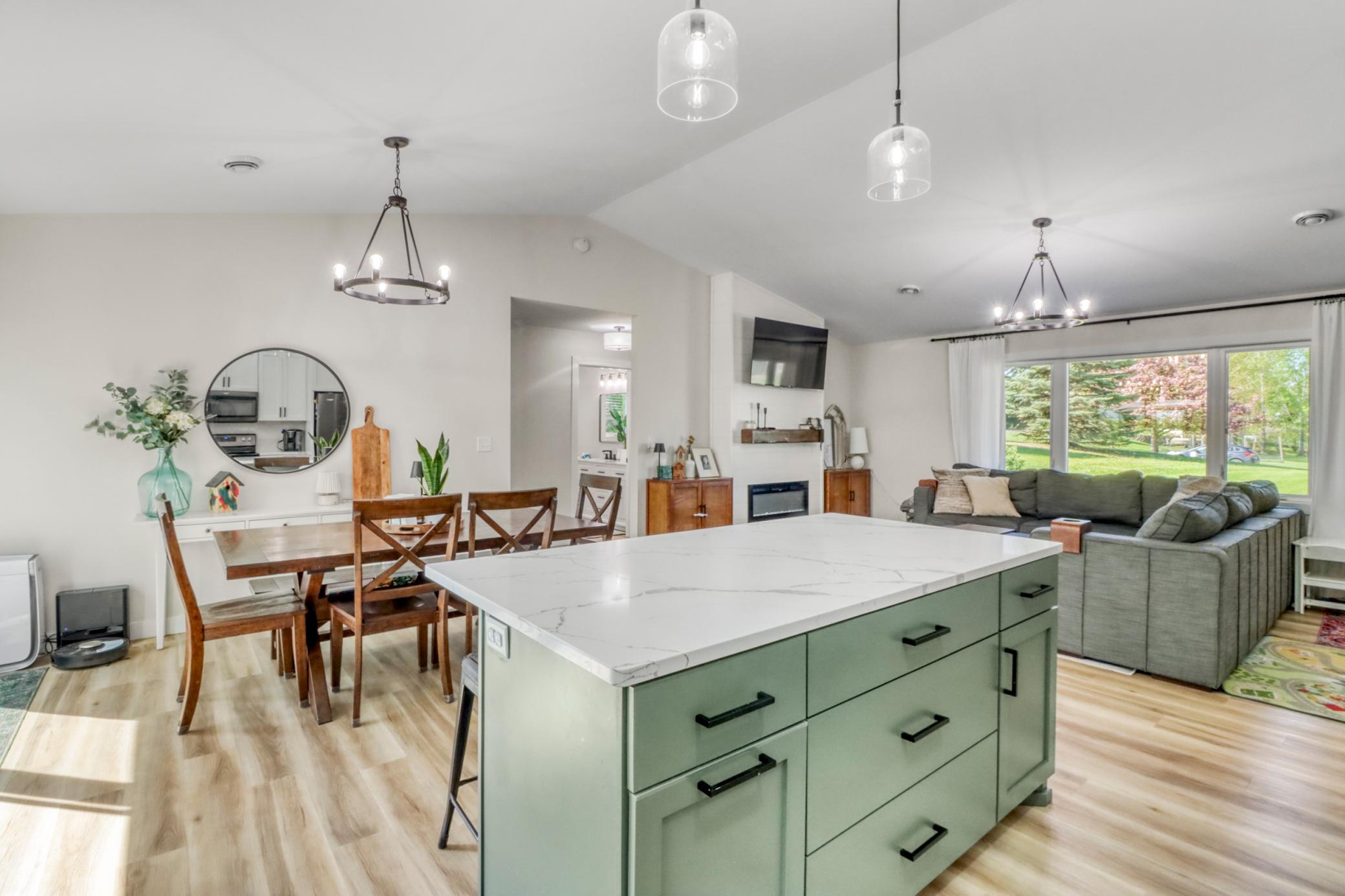 Kitchen1_4.JPG