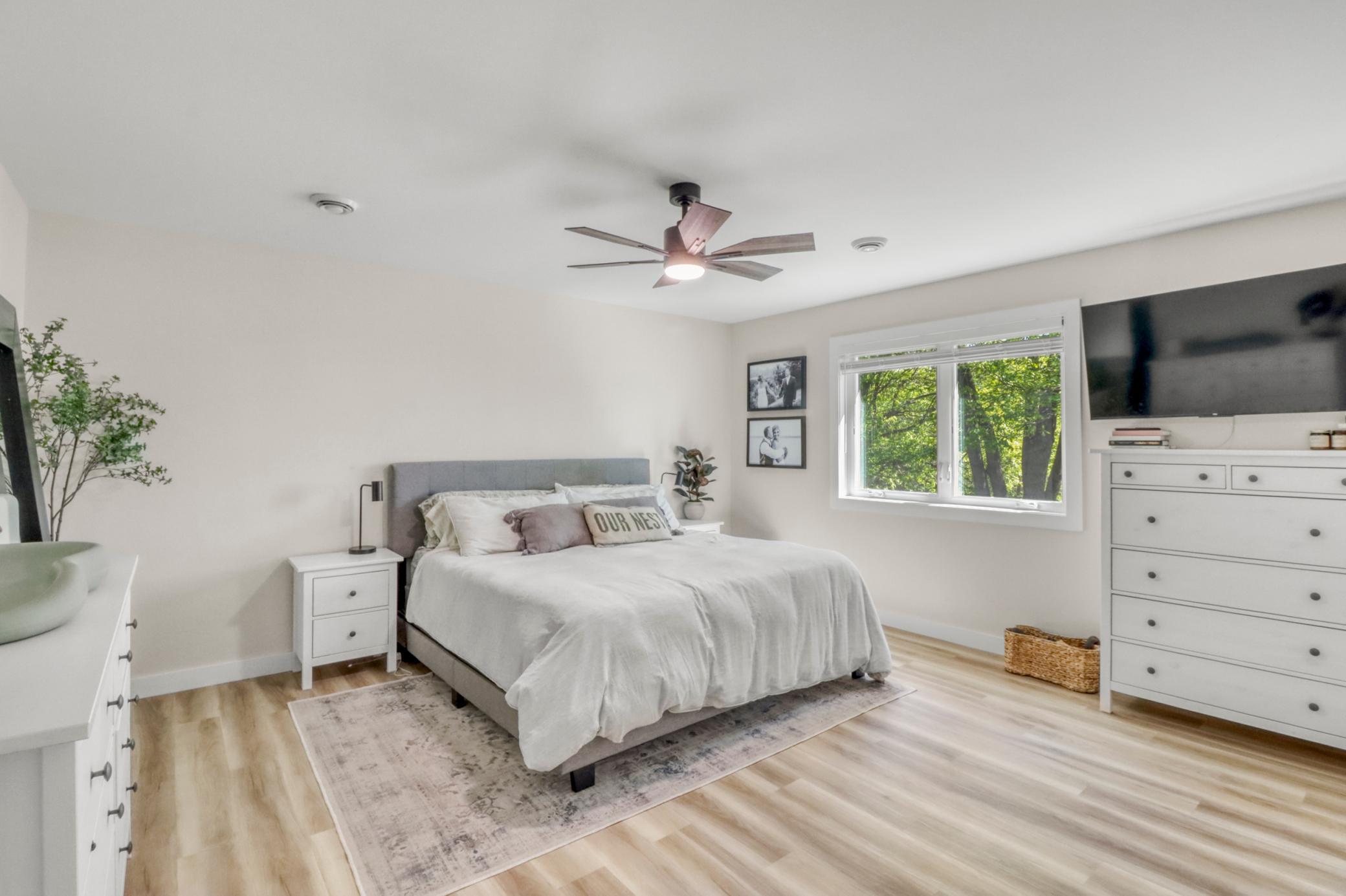 Primary Bedroom1_1.JPG