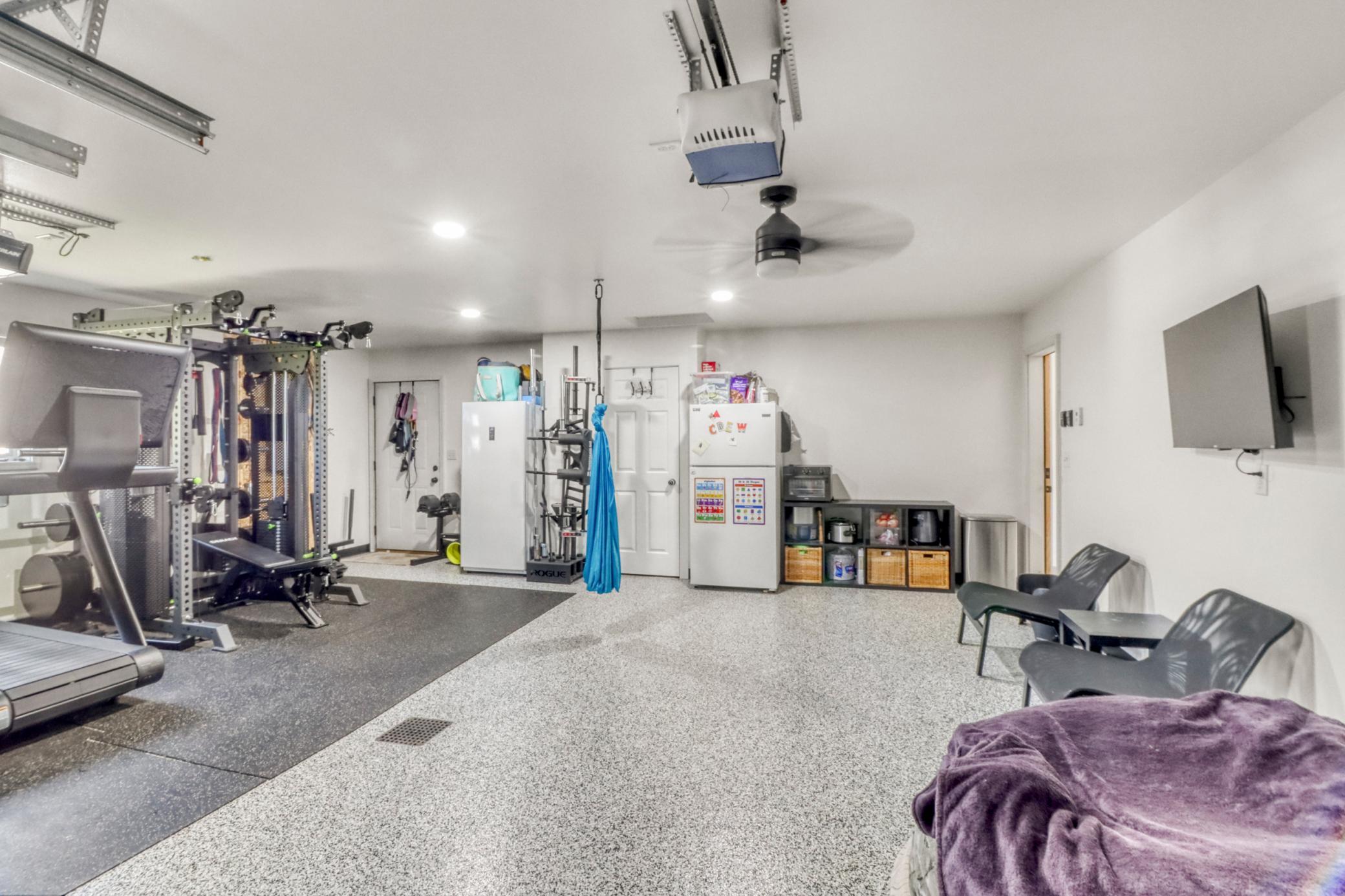 Garage1_3.JPG