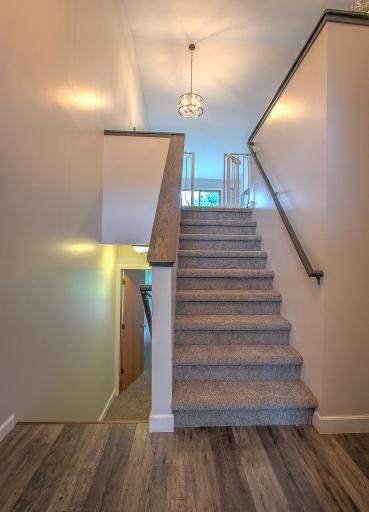1016 Honeysuckle Lane SE, Cambridge, MN 55008