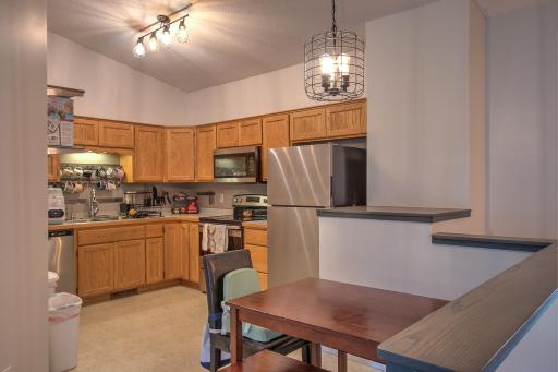1016 Honeysuckle Lane SE, Cambridge, MN 55008