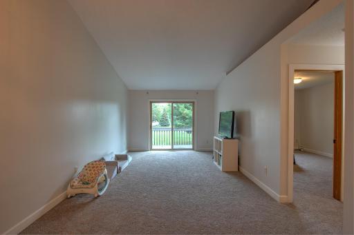 1016 Honeysuckle Lane SE, Cambridge, MN 55008