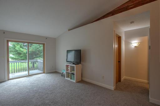 1016 Honeysuckle Lane SE, Cambridge, MN 55008