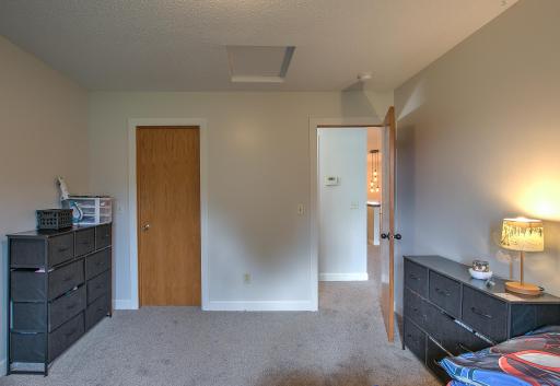 1016 Honeysuckle Lane SE, Cambridge, MN 55008