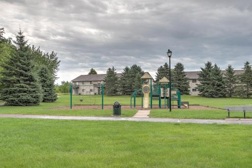 1016 Honeysuckle Lane SE, Cambridge, MN 55008