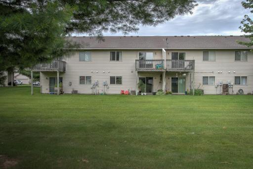 1016 Honeysuckle Lane SE, Cambridge, MN 55008
